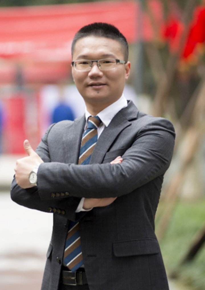 李青刚