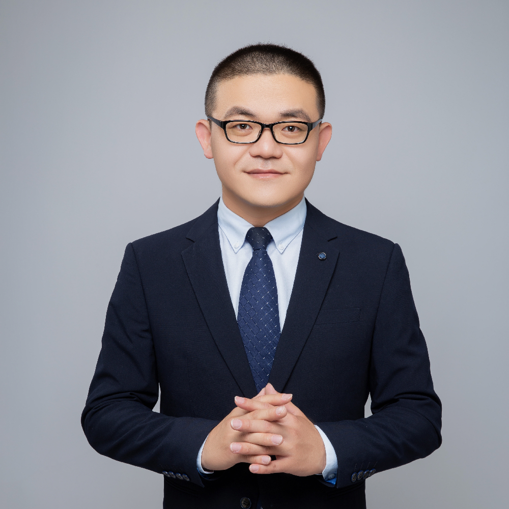杨爱新